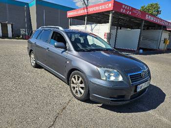 Avensis 2.2 D stranac 110kw 2006 god 6 brzina odlicna.