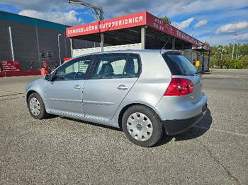 Golf 5 1.9 TDI 66kw 2008g ocarinjen sa AMSS odlican sa pravim km