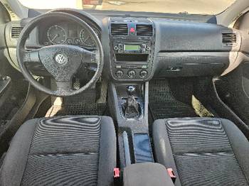 Golf 5 1.9 TDI 66kw 2008g ocarinjen sa AMSS odlican sa pravim km