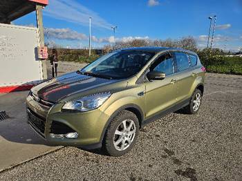 Ford Kuga 2.0 TDCI 2014g 4x4 103kw automatik kao nov. Ocarinjen