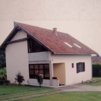 Prodajem porodičnu stambenu kuću u Bajinoj Bašti, naselje Višesava