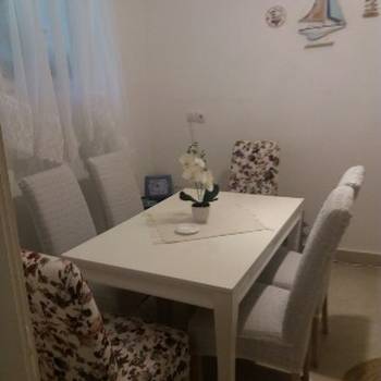 Izdajem sobu u Herceg Novom
