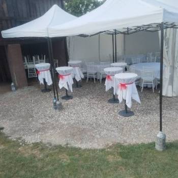 Iznajmljivanje barskih stolova i pagoda