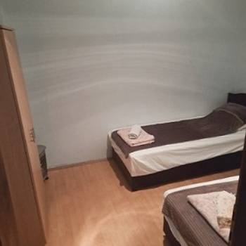 Izdaje se apartman-vikendica Ivanka,Srebrno jezero