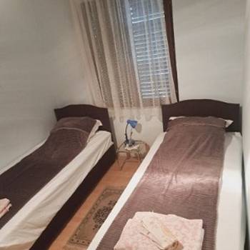 Izdaje se apartman-vikendica Ivanka,Srebrno jezero