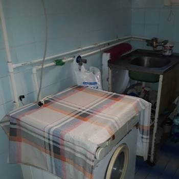 zdajem nameštenu sobu u Beogradu,na Zvezdari