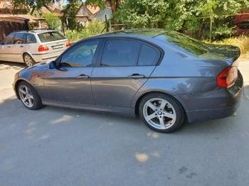 BMW e 90 320 d 2005. godiste