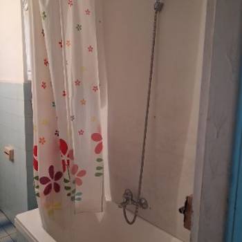 Izdajem nameštenu sobu u Beogradu,na Zvezdari