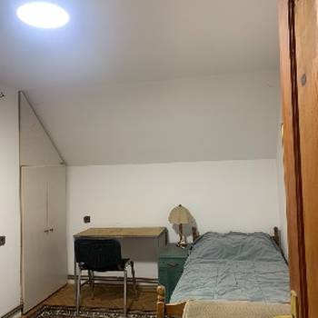Izdajem sobu u Zemunu
