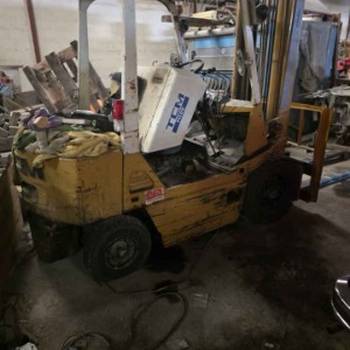 Prodajem vecu kolicinu granita, mermera, masina za kamenoresce, polirke