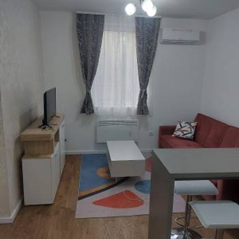 Zvezdara, izdajem jednoiposoban stan