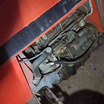 Traktor IMT 560 s 44 motor 1987 god.