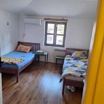 Zemun, izdajem sobe za studente