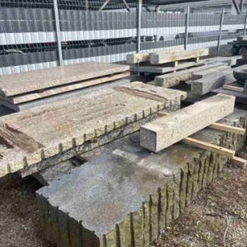 Na prodaju 30 m3 granitnih ploca, stubova