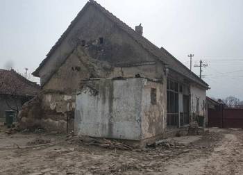 Stara kuca u Kucuri na prodaju