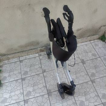 Prodajem hodalicu u odličnom stanju