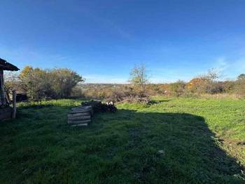 Prodajem plac sa kućom pored škole, Glumčevo Brdo, Barajev