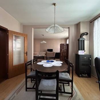 Sremska Mitrovica, prodajem porodičnu kuću u centru