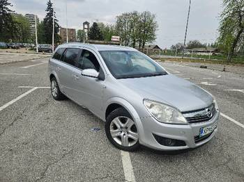 Astra H 2009 god. 1.9 D 88kw 6 brzina odlicna, stranac tek stigla iz Slovenije na tockovima
