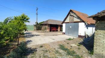 Kuća, Majdan (Novi Kneževac), 110 m2