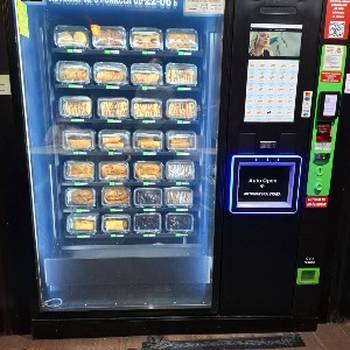 Prodajem vending mašinu TCN za prodaju raznih proizvoda