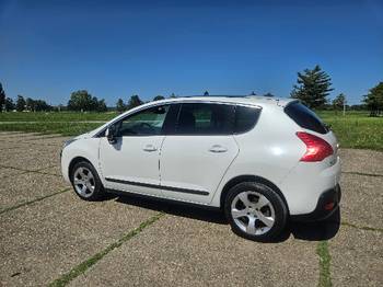 Pezo 3008 1.6 HDI 80 kw 6 brzina 2010 god. Panorama, perla beli, tamna stakla