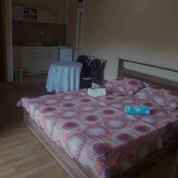 Utjeha, izdajem više apartmana između Bara i Ulcinja