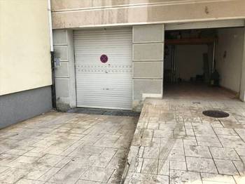 Garaza sa pripadajucim garaznim mestom na Vracaru