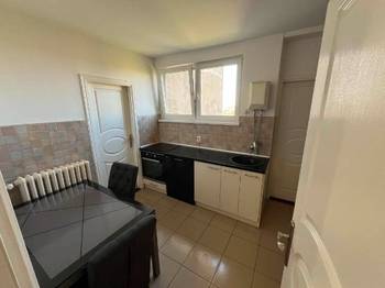 NA prodaju – moderno opremljen STAN 73 m² + terasa, bagljaš – zrenjanin