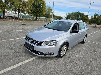 Pasat 7 2.0 TDI 2014 god poslednja serija 103 kw kao nov. Led svetla, diode, xsenoni.