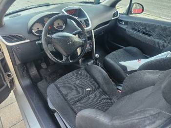 Pezo 207 stranac 1.4b 16v 65kw 2007 god