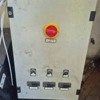 Prodajem plusnu italijansku hladnjacu velicine 23x25 m